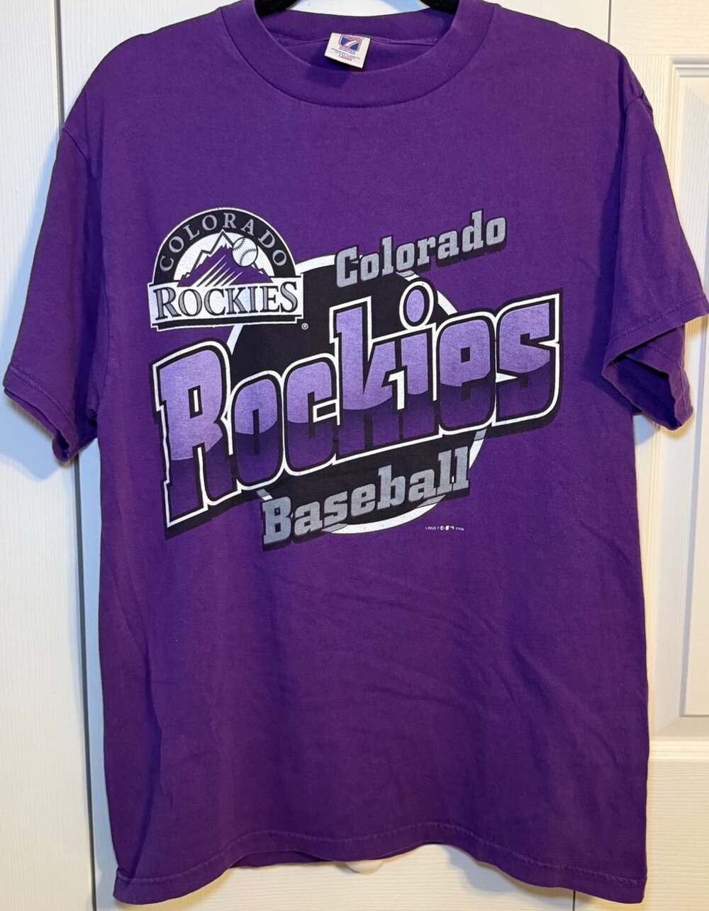 Logo 7 Colorado Rockies MLB Baseball T-Shirt Size Large Vintage 1998 Purple